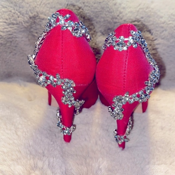 Badgely Mischka Red Serra Rhinestone Wrapped Embelished pumps Ladies 6 EUC - Picture 3 of 8